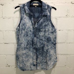 Cloth & Stone Blue and White Button Down Shirt